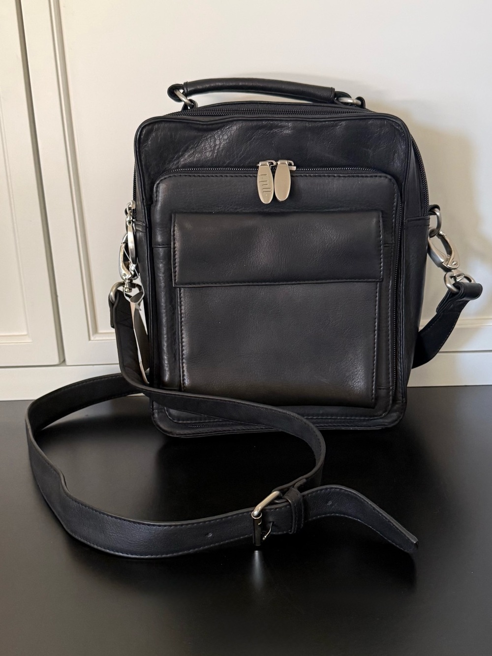 J.Jill Black Leather Crossbody Organizer Bag Zip Compartments Travel Purse